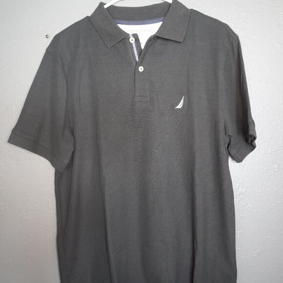 Nautica Mens Black White Logo Short Sleeve Classic Fit Polo Size Medium - Picture 2 of 7